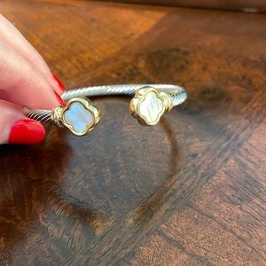 Costume bangle with mother of pearl clovers